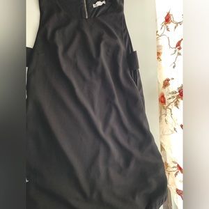 Black, to the knee, dress